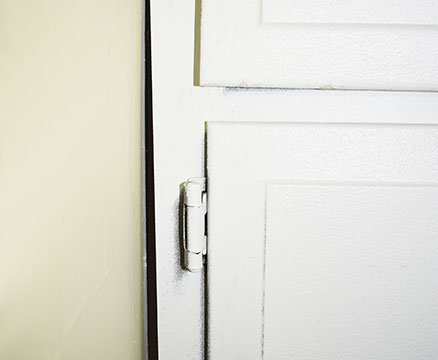 drooping cabinet
